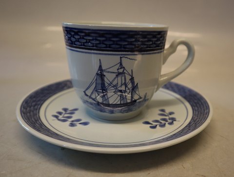 0956-46 Cup (20 cl.)  & saucer 15.2 cm  Aluminia Faience Tranquebar Navy # 46