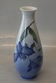 2919-4055 Kgl. Vase Blå Klematis Blomst 19 cm Kongelig Dansk Porcelæn